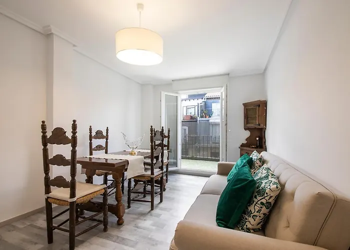 公寓 Beautiful With Terrace - Prime Location! *