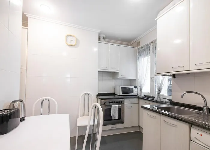 Beautiful With Terrace - Prime Location! San Sebastian