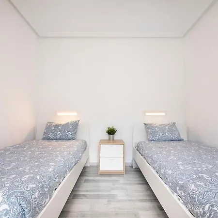 Lägenhet Beautiful With Terrace - Prime Location! *